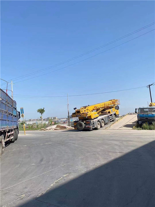 勃利县25吨吊车的租赁价格大概是多少？