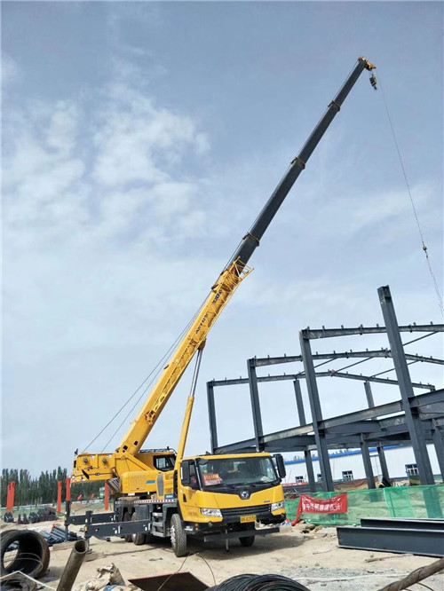 勃利县超高层建筑钢结构吊装案例